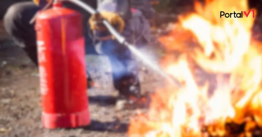 Incêndio atinge residência em chácara de Rosário do Ivaí