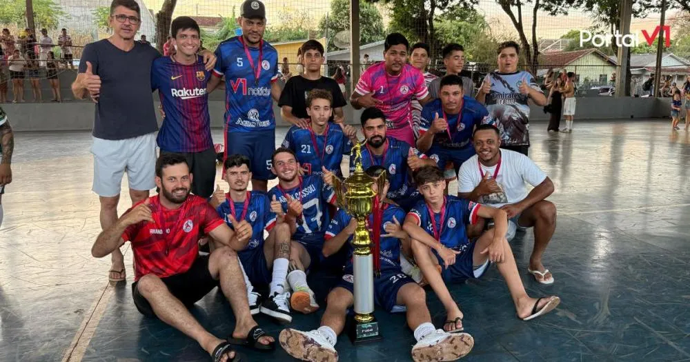 Amigos do Fernandinho conquista 3º lugar no Torneio de Futsal da Santa Terezinha