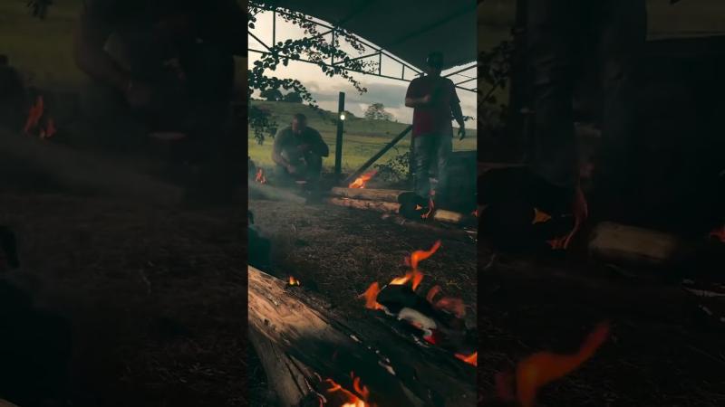 Costela no chão marca a manhã de sábado com tradição e sabor em São Pedro do Ivaí